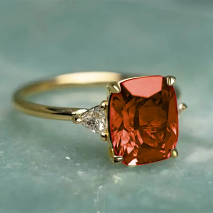 Luck - Zirconia Ring in Gold